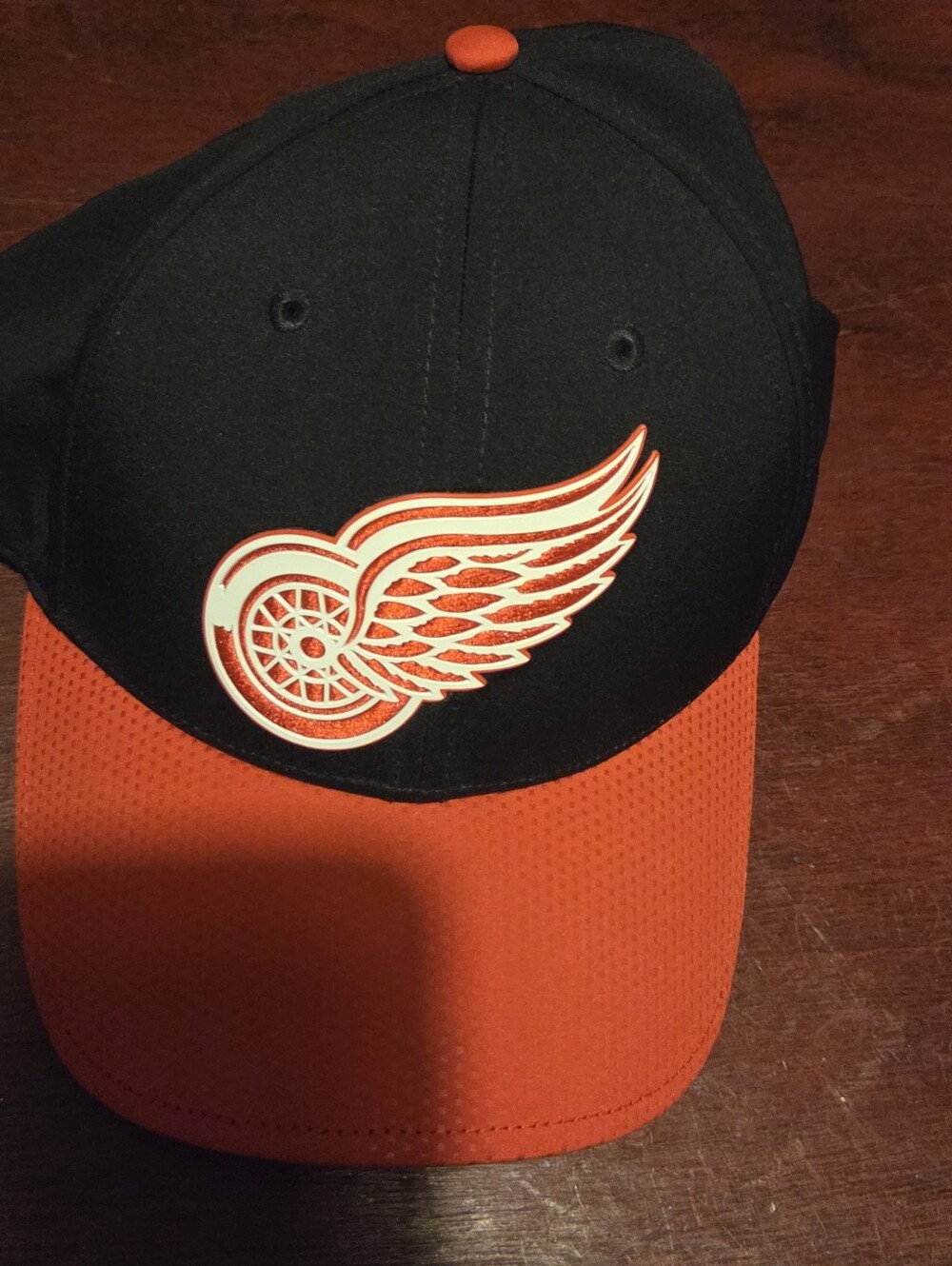 Detroit Red Wings Black & Red Baseball Cap